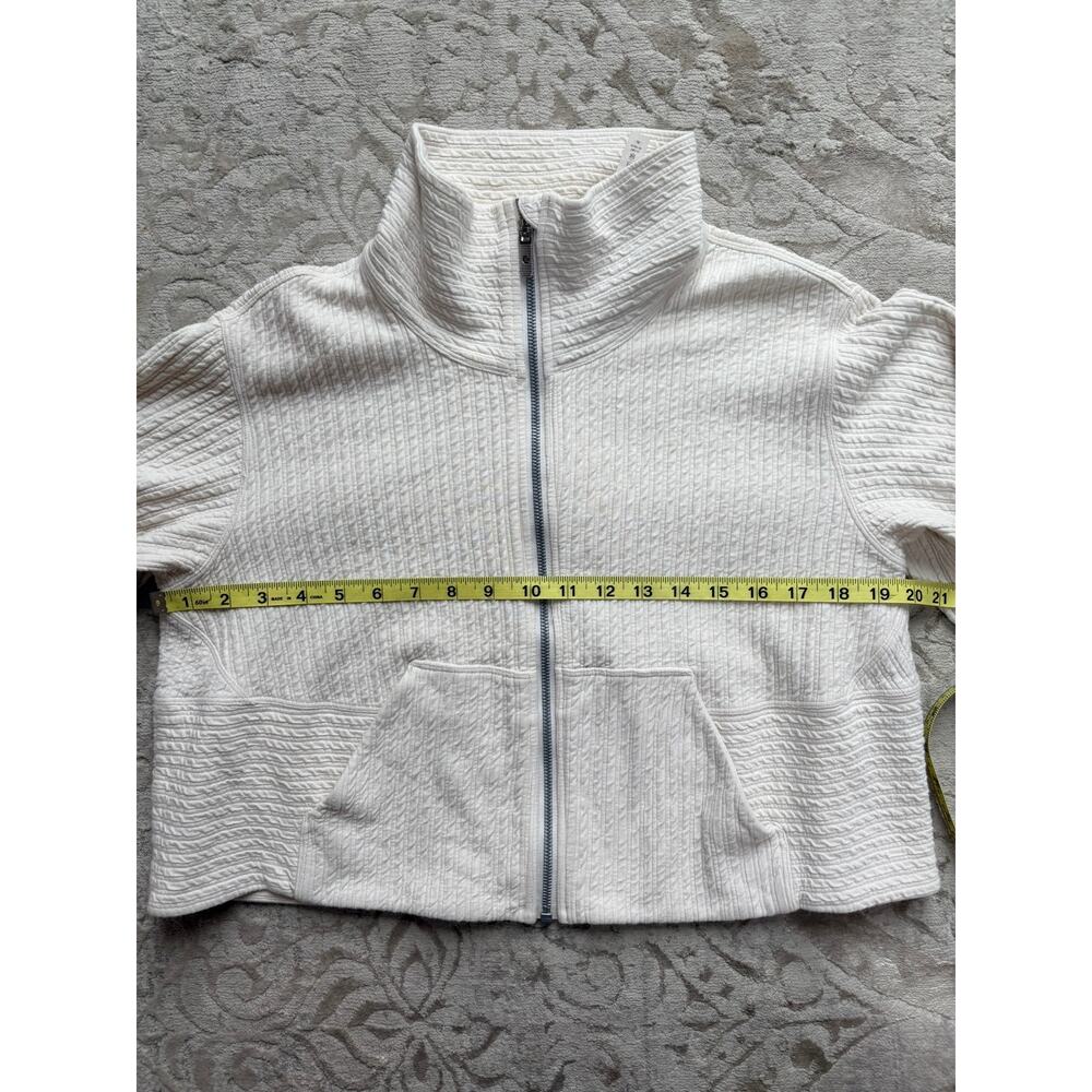 Lululemon Textured Cropped Jacket Womens Bone Ivory Cream Size XS/S - Picture 6 of 9
